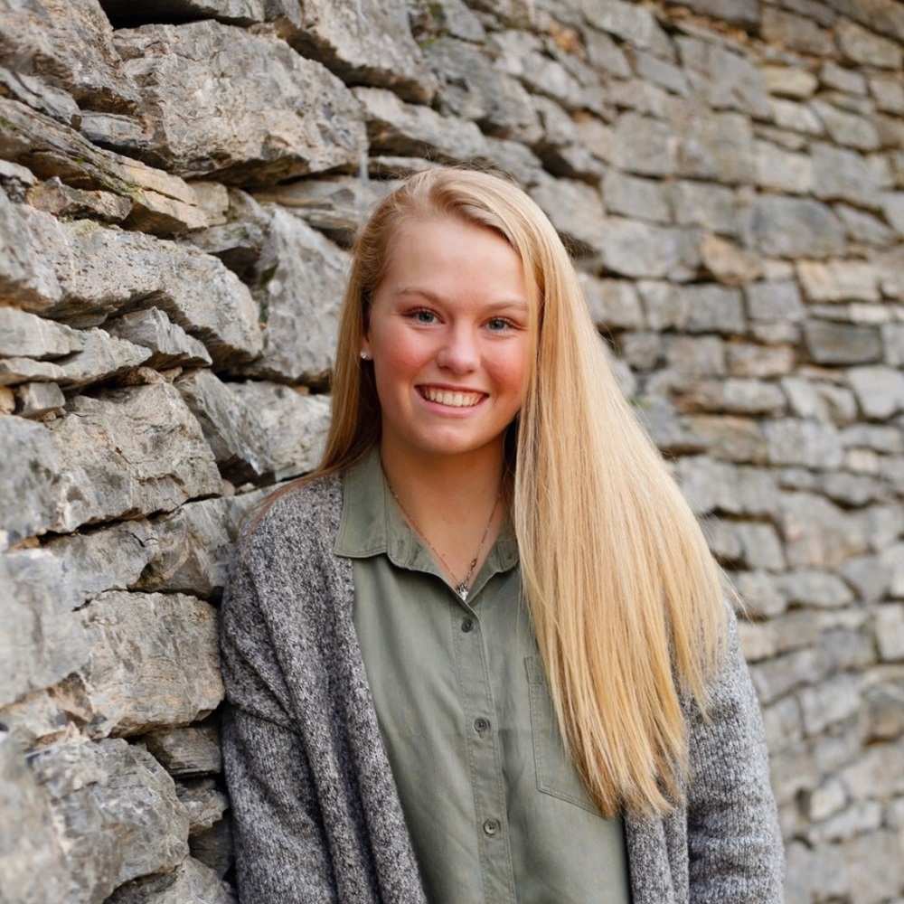 Meet your Posher, Maddie